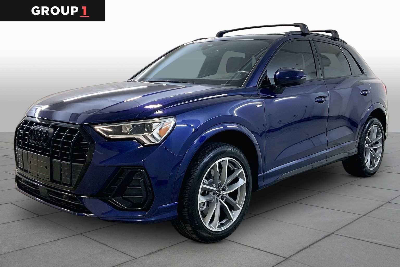 Used 2023 Audi Q3 2.0T Premium w/ Black Optic Sport Package AWD/4WD video 1
