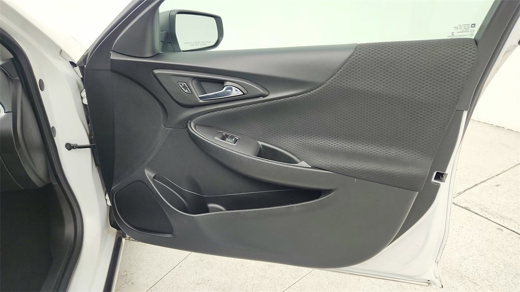 Used 2019 Chevrolet Malibu LS image 31