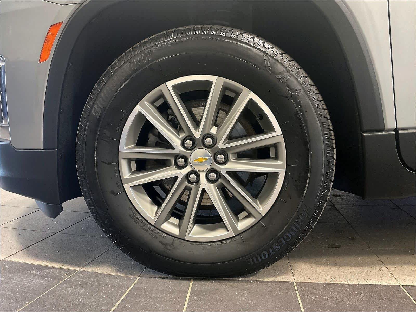 Used 2023 Chevrolet Traverse LT w/ LPO, Floor Liner Package AWD/4WD image 7