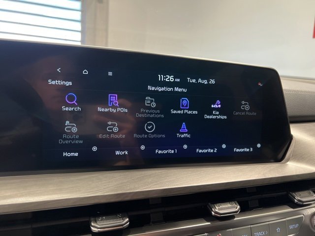 Used 2025 Kia Telluride AWD image 27