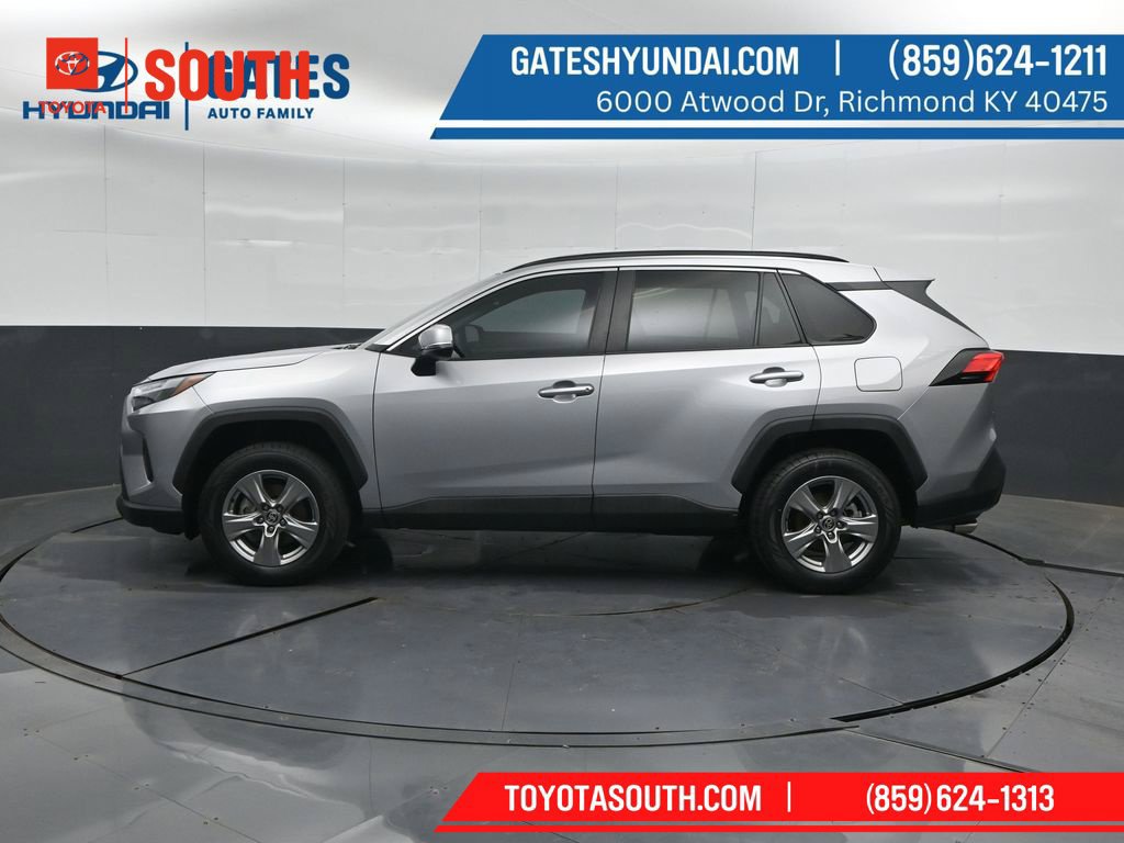 Used 2024 Toyota RAV4 XLE AWD/4WD image 7