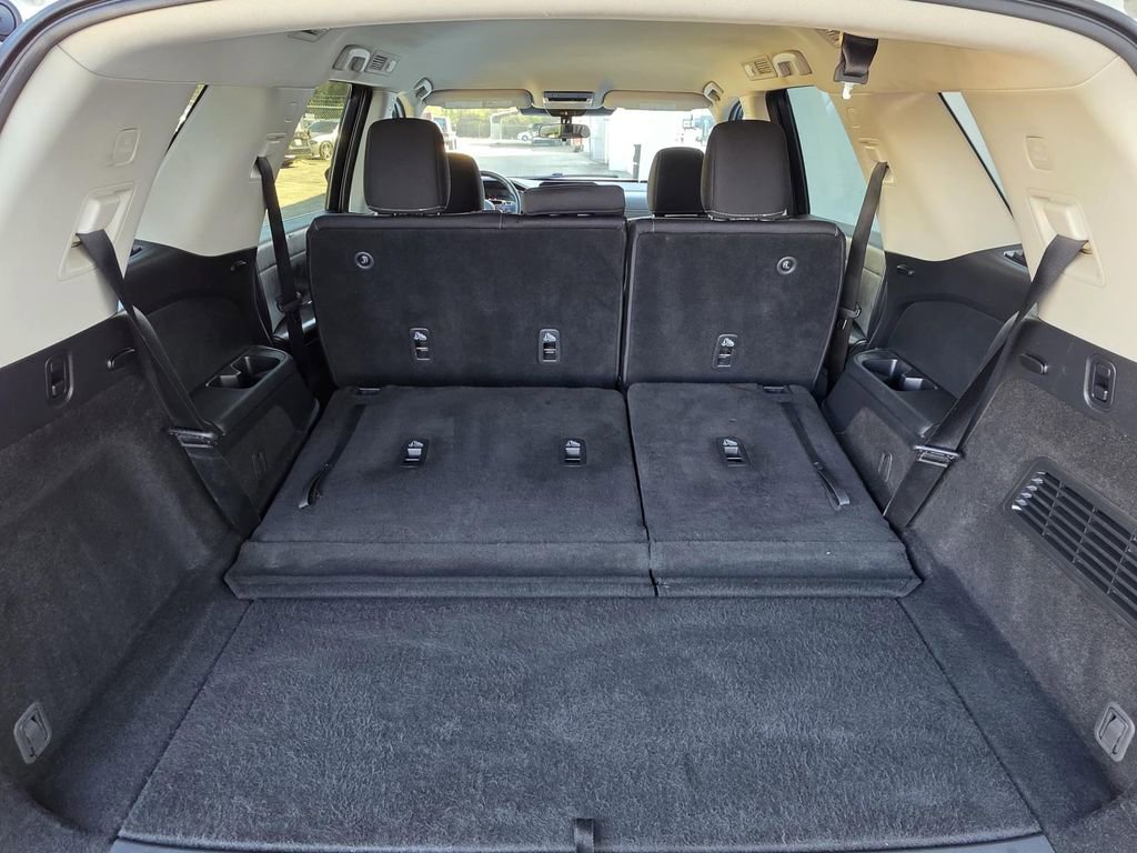 Used 2024 Nissan Pathfinder SV image 13