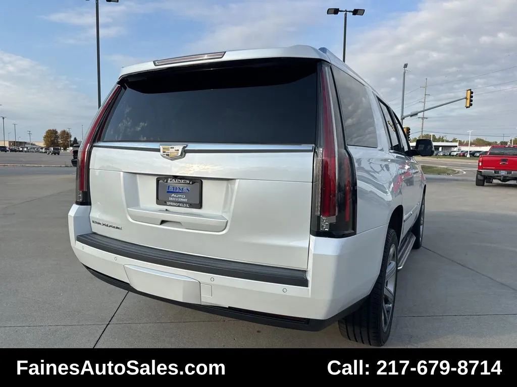 Used 2016 Cadillac Escalade Luxury image 17