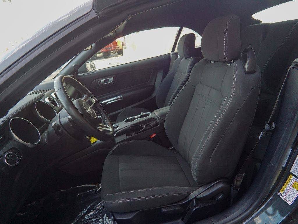 Used 2019 Ford Mustang Convertible RWD image 12