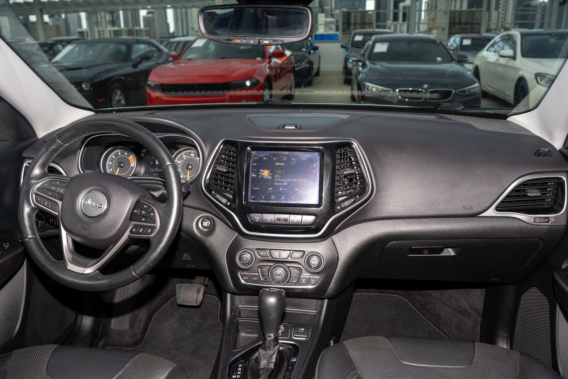 Used 2019 Jeep Cherokee Limited w/ Luxury Group image 21