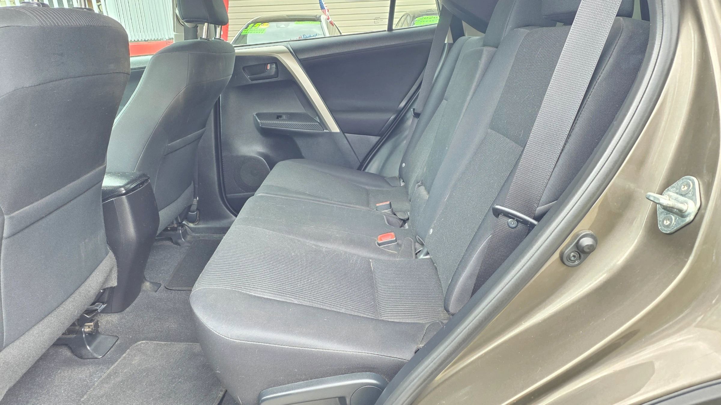 Used 2015 Toyota RAV4 LE AWD/4WD image 11