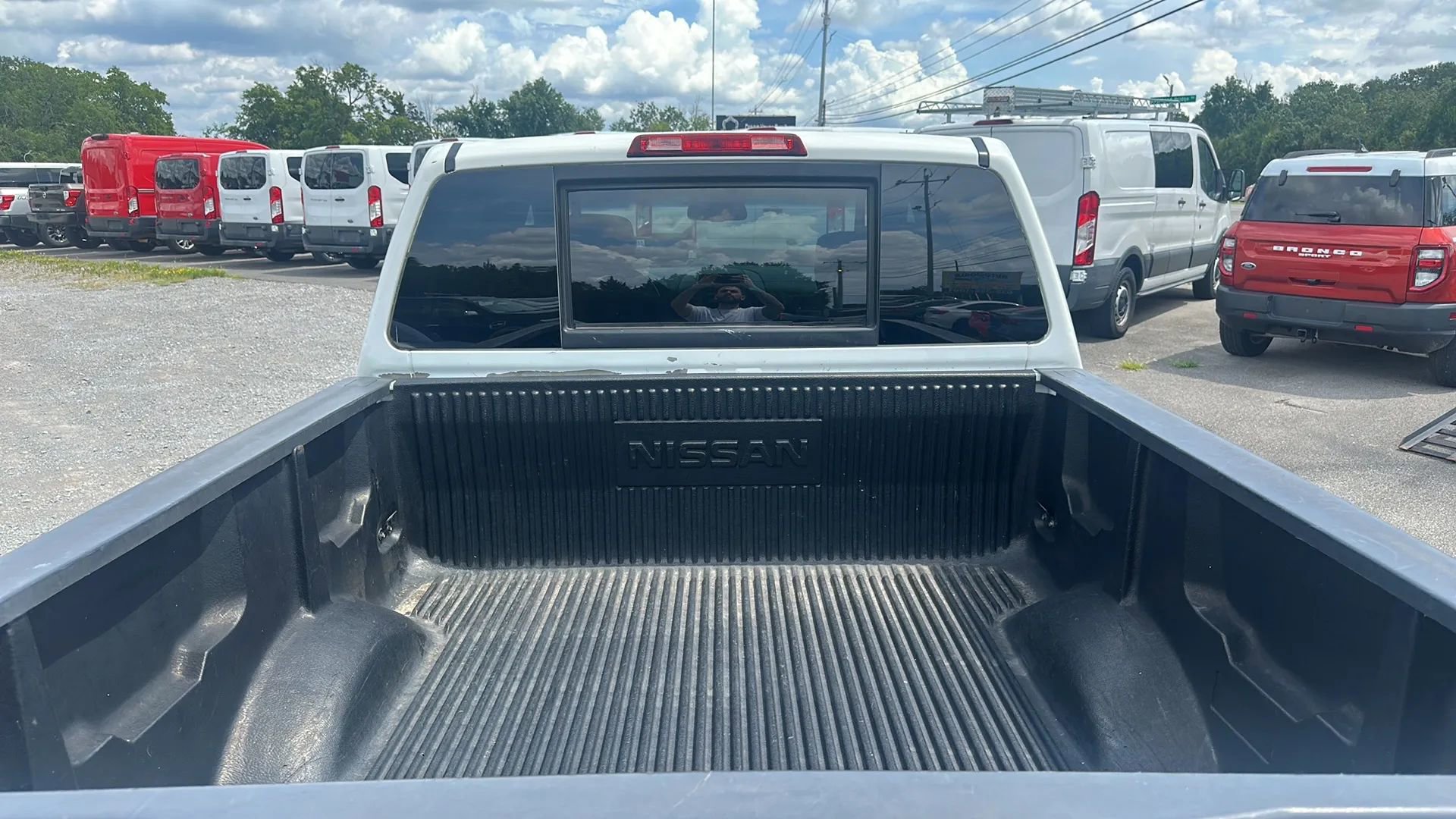 Used 2012 Nissan Titan SV w/ SV Value Truck Pkg image 17