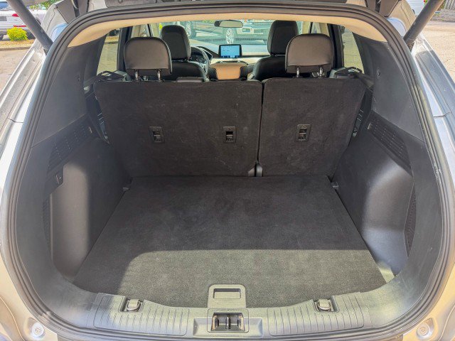 Used 2022 Ford Escape SEL FWD image 18