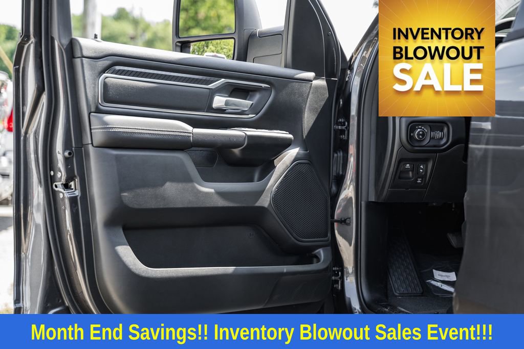 New 2026 RAM 1500 4x4 Crew Cab image 39