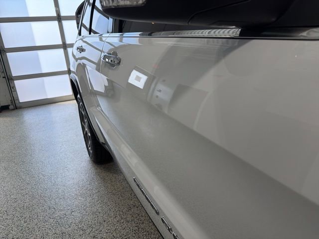 Used 2019 Jeep Grand Cherokee Limited w/ Luxury Group II image 32