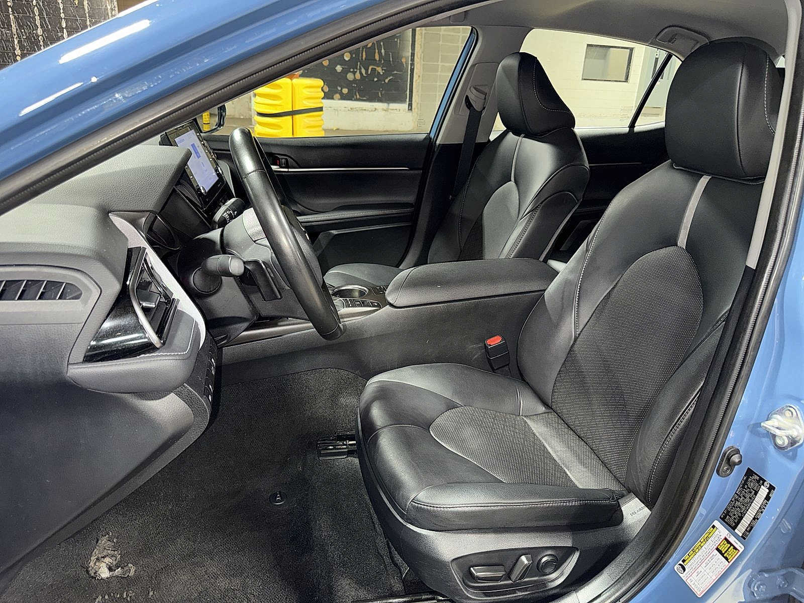 Used 2023 Toyota Camry XSE FWD image 15