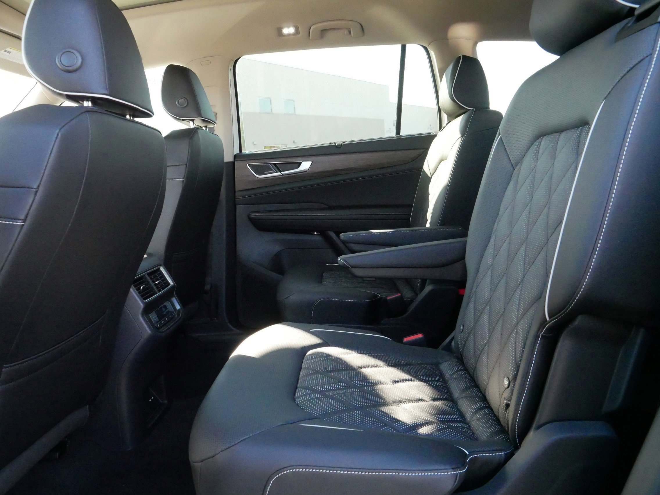 New 2026 Volkswagen Atlas SEL Premium R-Line image 7