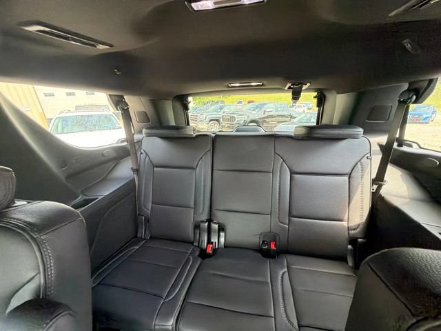 Used 2025 GMC Yukon Denali w/ Sun & Power Step Package AWD/4WD image 16