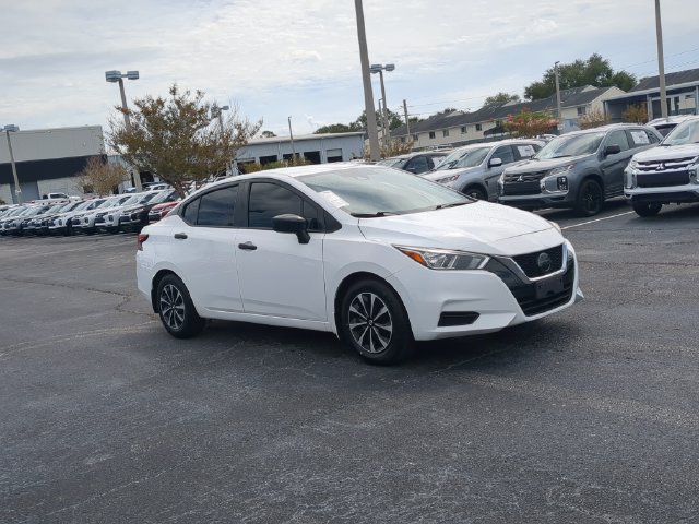 Used 2020 Nissan Versa S FWD image 4