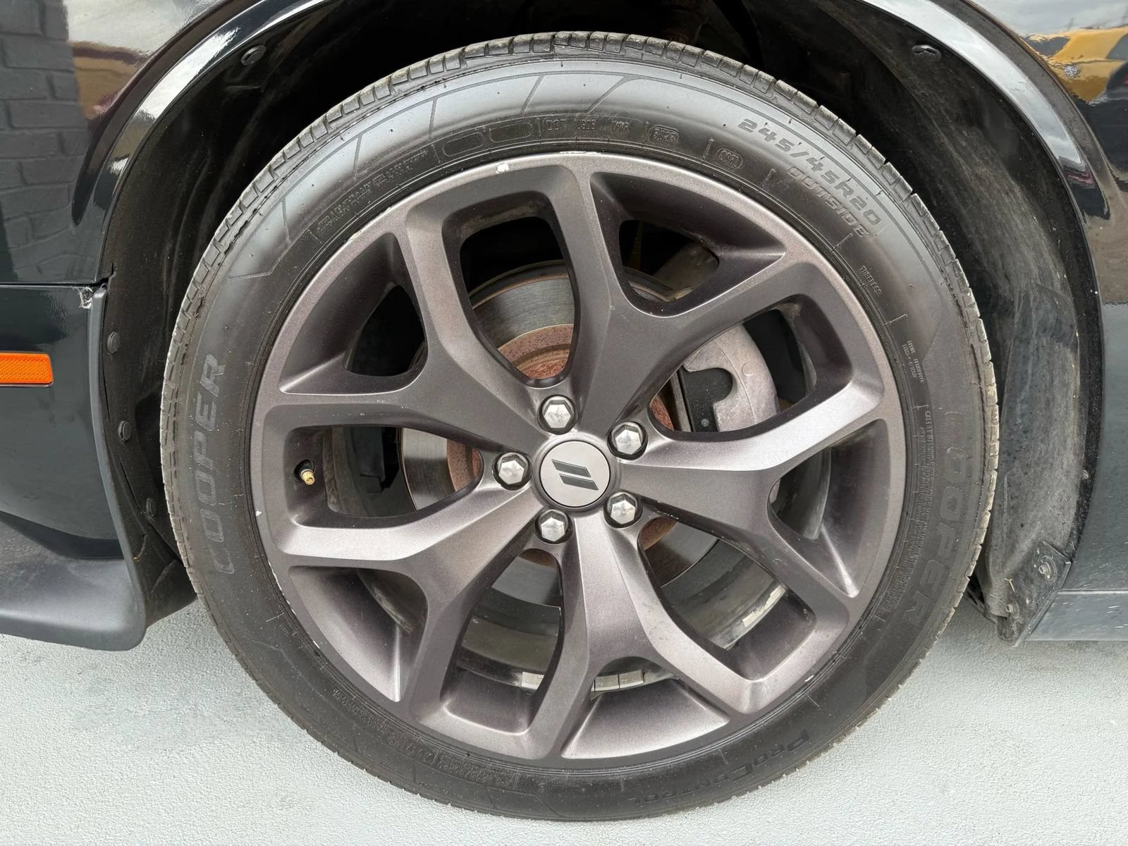 Used 2019 Dodge Challenger R/T RWD image 9
