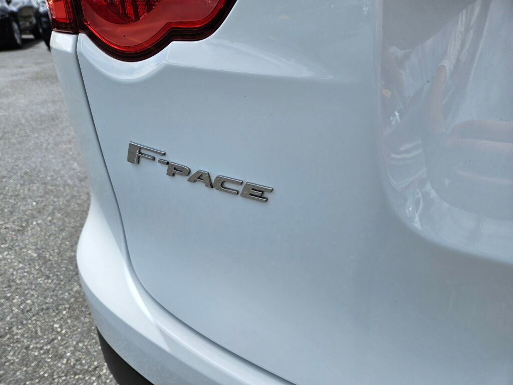 Used 2020 Jaguar F-PACE Premium AWD/4WD image 10
