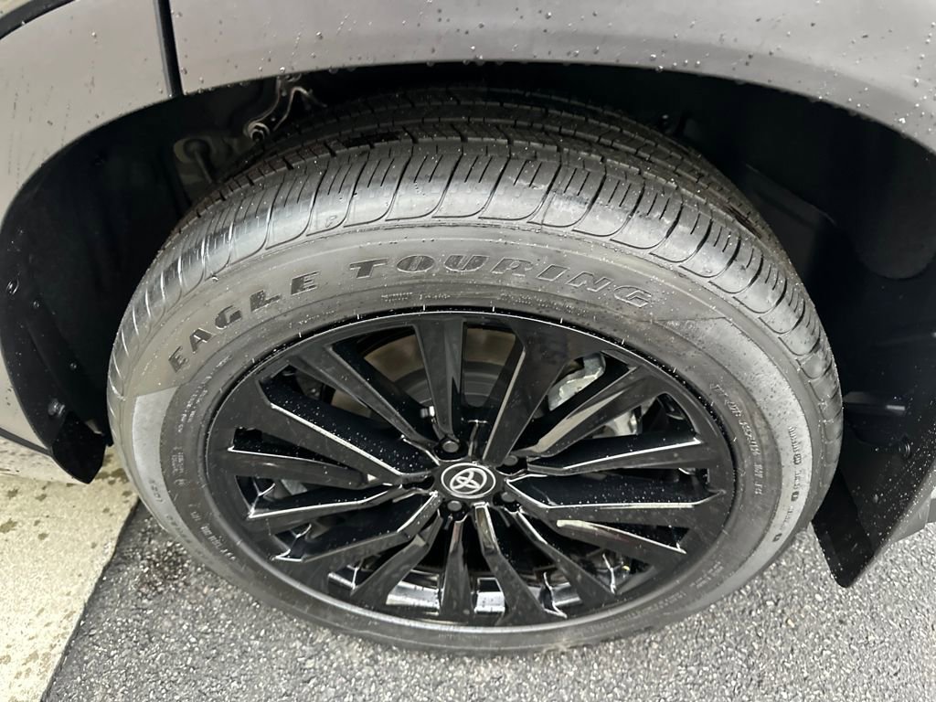 New 2025 Toyota Highlander XSE image 29