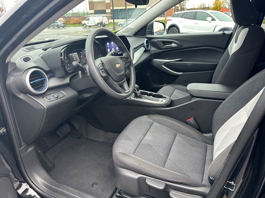 Certified 2024 Chevrolet Trax LS w/ Driver Confidence Package image 10