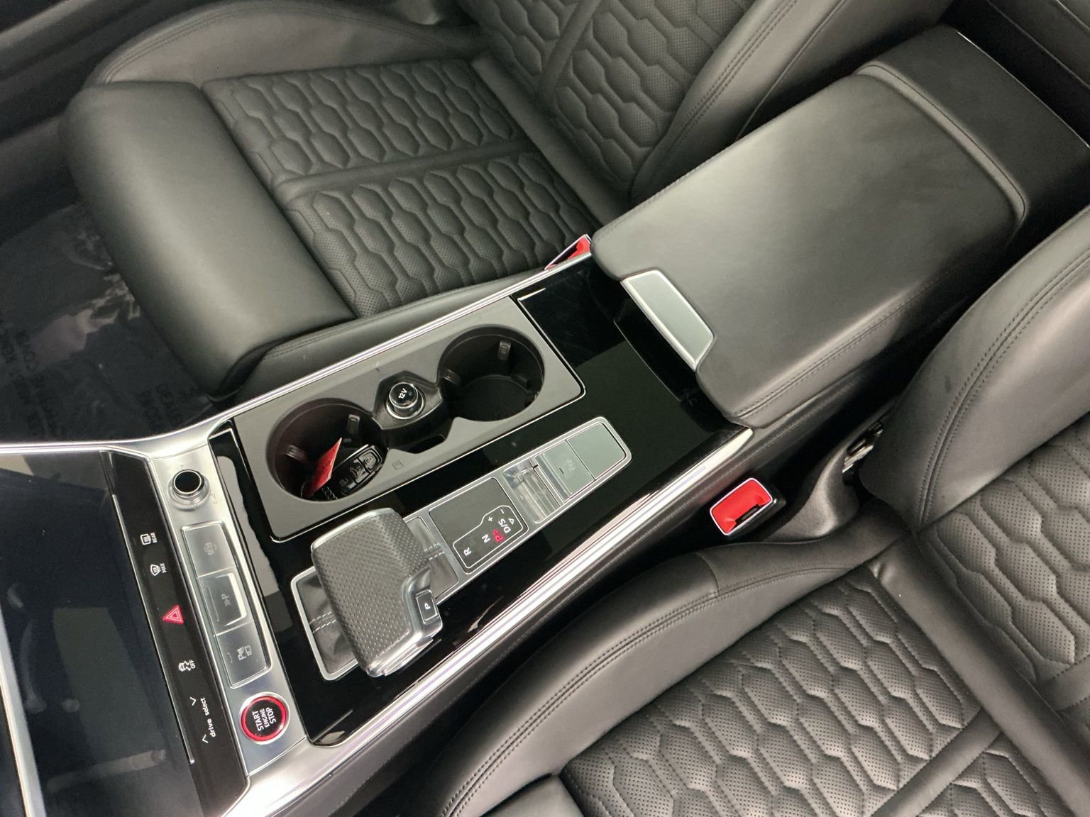 Used 2024 Audi RS 6 performance image 17