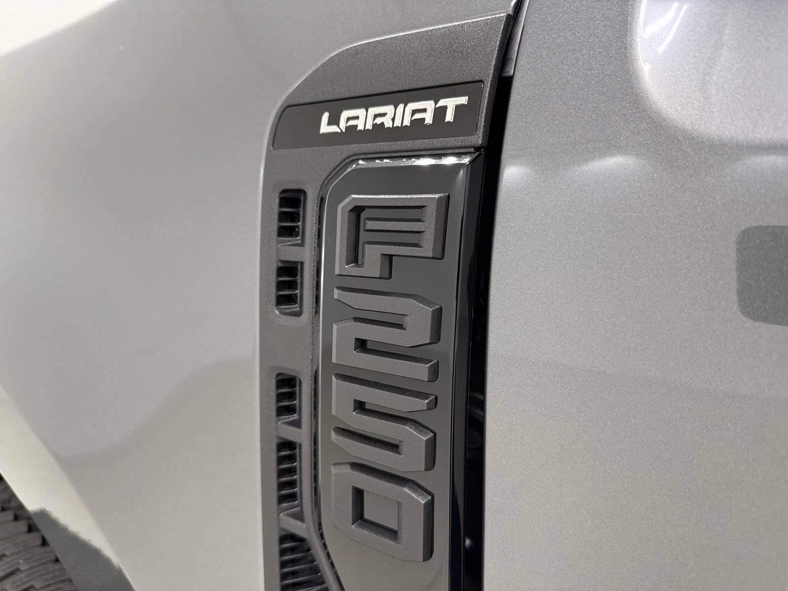 New 2026 Ford F250 Lariat w/ Black Appearance Package AWD/4WD image 13