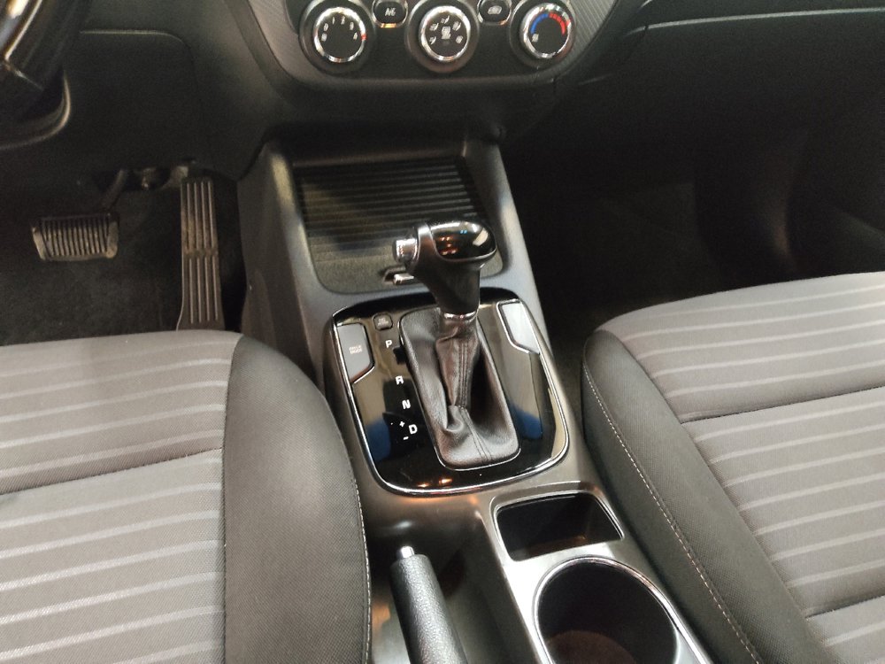 Used 2017 Kia Forte S image 26