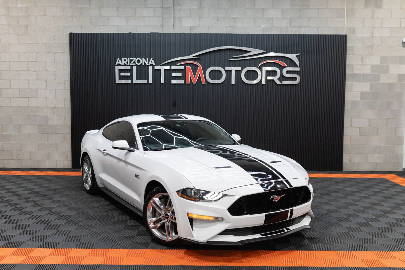 Used 2020 Ford Mustang GT Premium w/ Equipment Group 401A RWD image 3