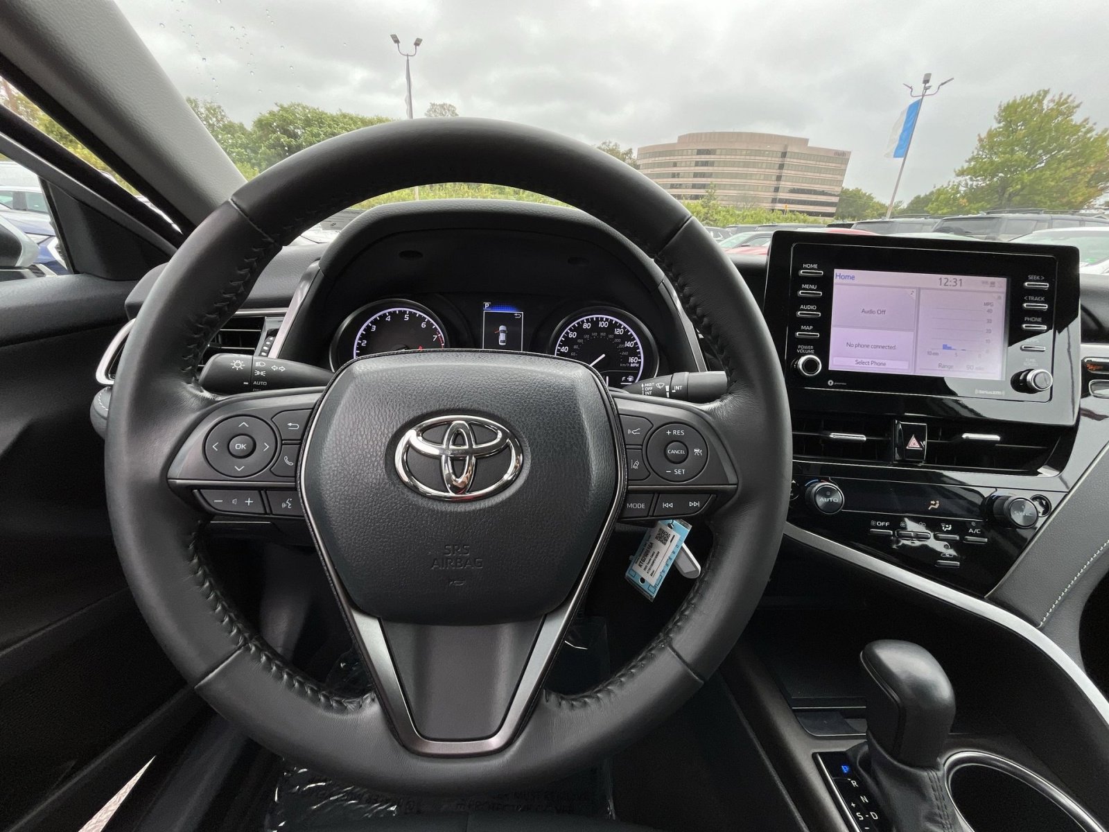 Used 2023 Toyota Camry SE image 16