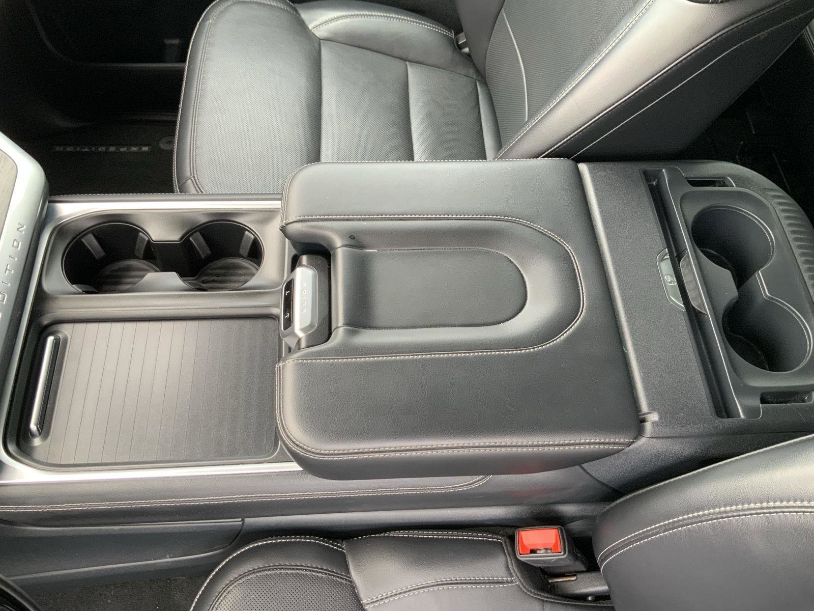 Used 2025 Ford Expedition Platinum image 54