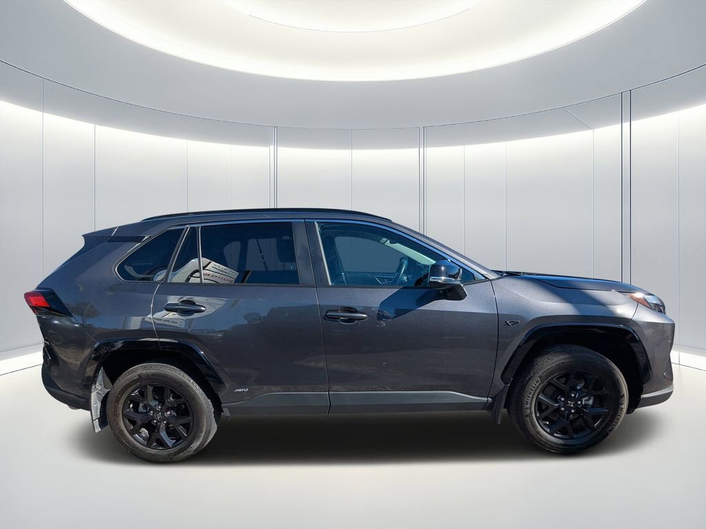 Used 2024 Toyota RAV4 XLE AWD/4WD image 3