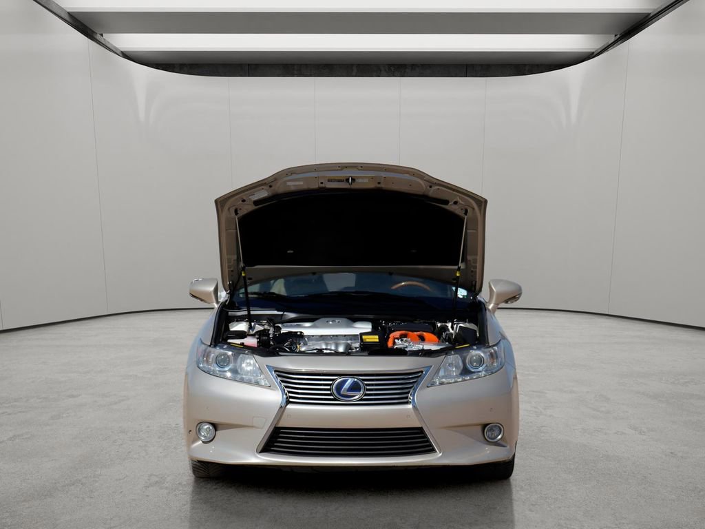 Used 2013 Lexus ES 300h w/ Luxury Pkg image 11