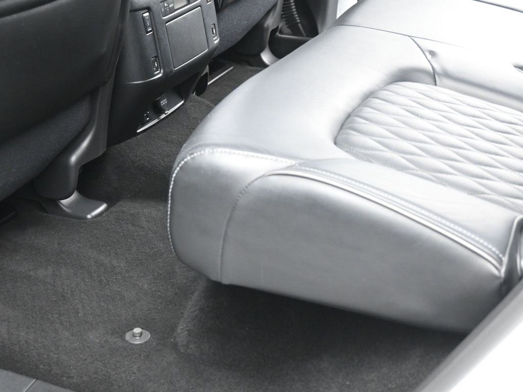 Used 2022 INFINITI QX80 Sensory w/ All-Season Package image 16