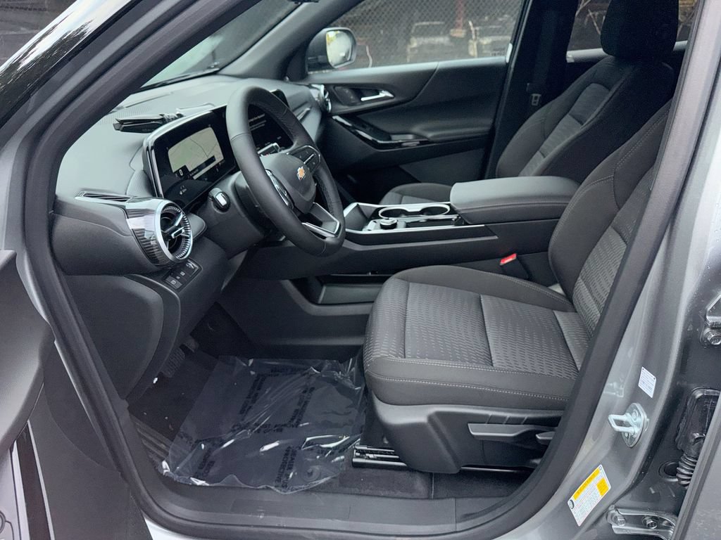 New 2027 Chevrolet Equinox LT w/ Safety and Technology Package FWD image 13