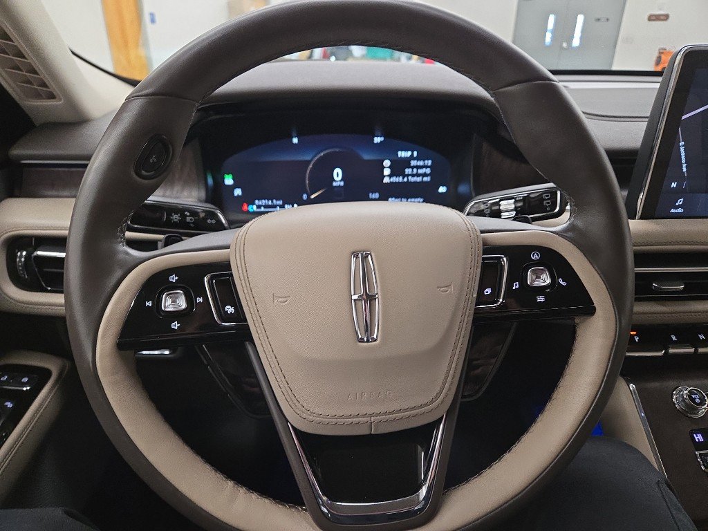 Used 2020 Lincoln Aviator Reserve w/ Equipment Group 201A image 15