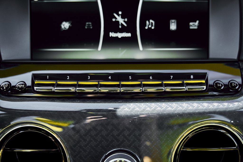 Used 2022 Rolls-Royce Cullinan Black Badge w/ Dark Exterior Package image 77