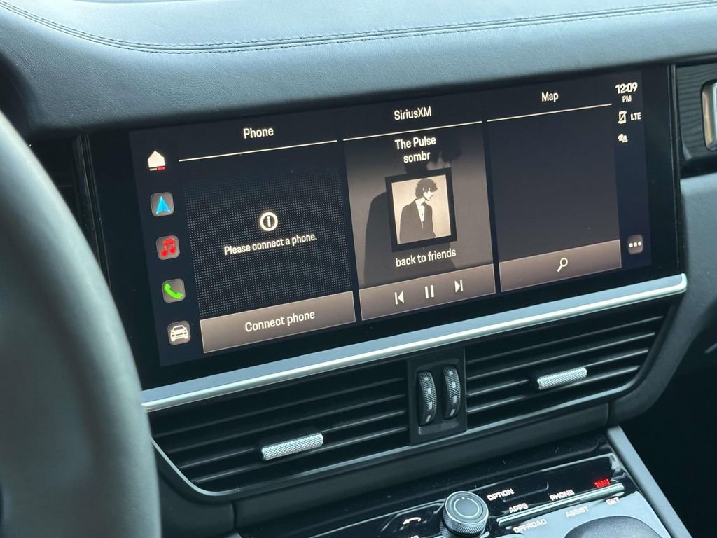 Certified 2023 Porsche Cayenne Turbo image 28