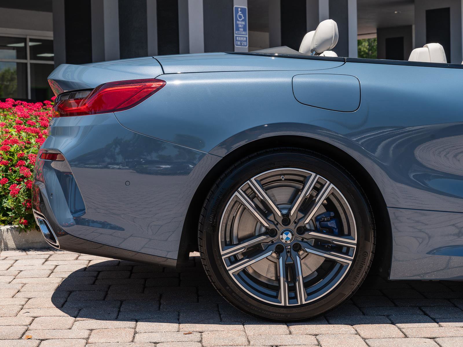 Used 2022 BMW 840i xDrive Convertible AWD/4WD image 39