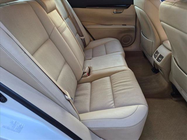 Used 2014 Lexus ES 350 w/ Premium Package FWD image 18