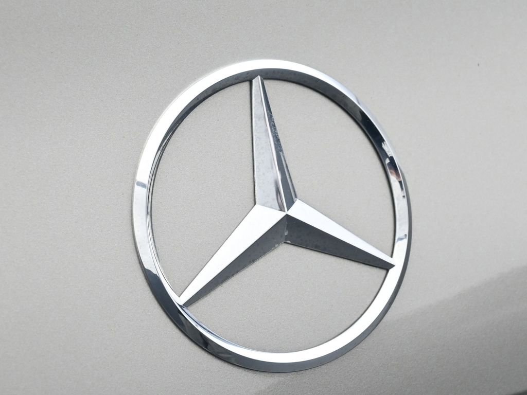 Used 2022 Mercedes-Benz C 300 Sedan image 23