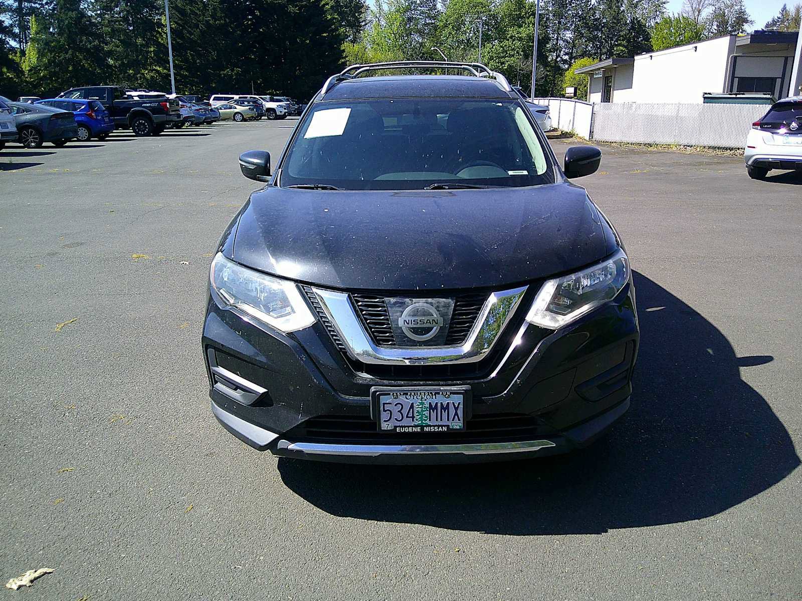 Used 2017 Nissan Rogue S w/ Appearance Package AWD/4WD image 8