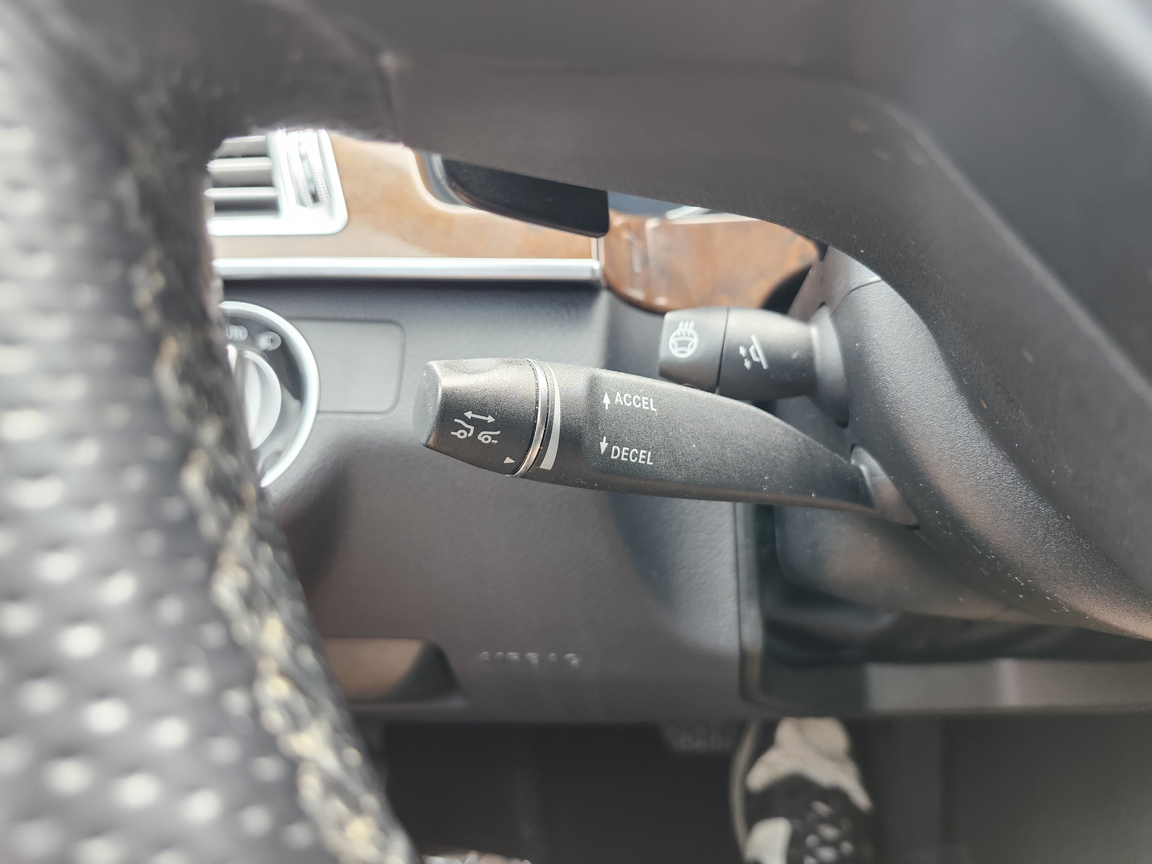 Used 2014 Mercedes-Benz E 350 4MATIC Wagon image 38