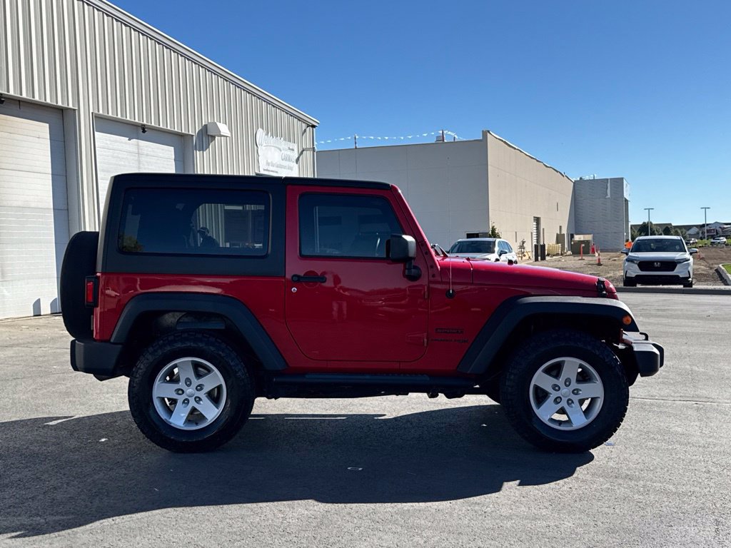 Used 2018 Jeep Wrangler Sport AWD/4WD image 8