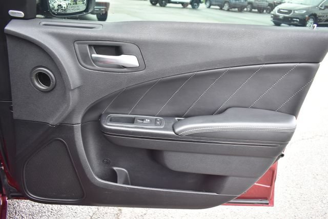 Used 2017 Dodge Charger SXT w/ AWD Plus Group image 46