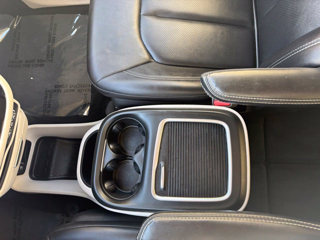 Used 2024 Chrysler Pacifica Touring-L FWD image 32