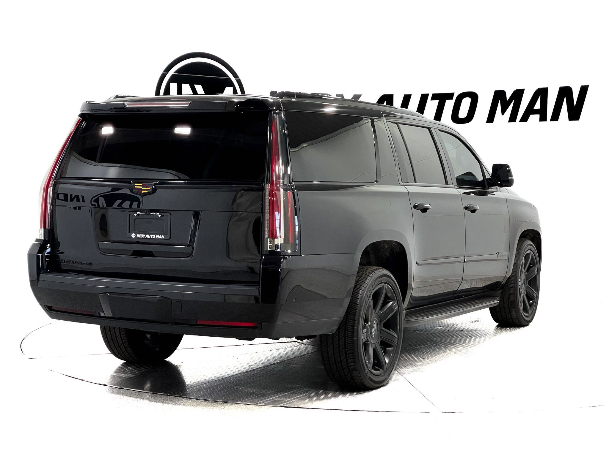 Used 2019 Cadillac Escalade ESV Premium Luxury AWD/4WD image 4