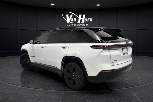 Used 2024 Jeep Wagoneer Launch Edition image 3