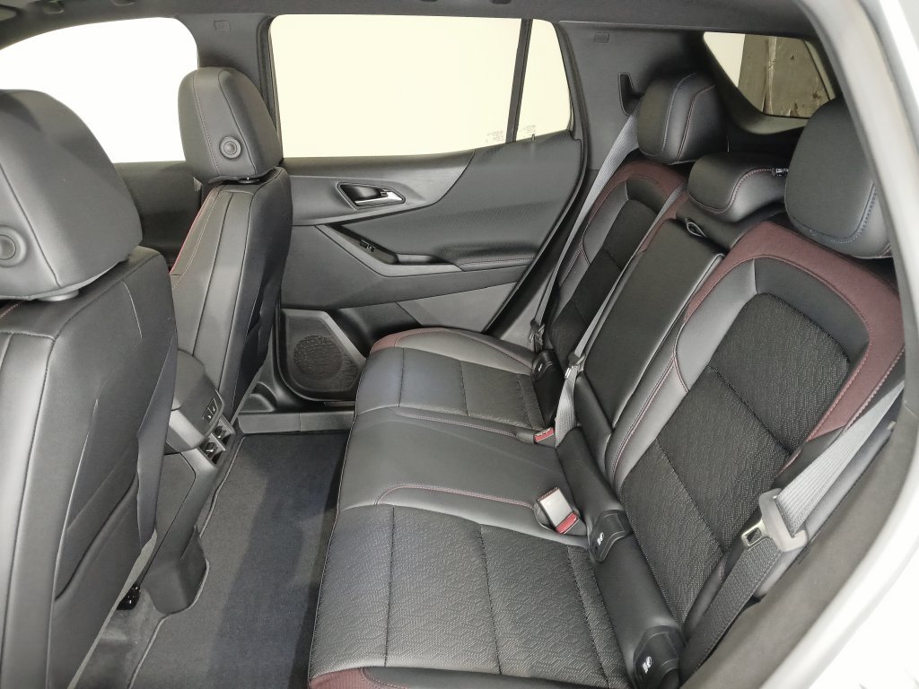 New 2027 Chevrolet Equinox RS FWD image 12