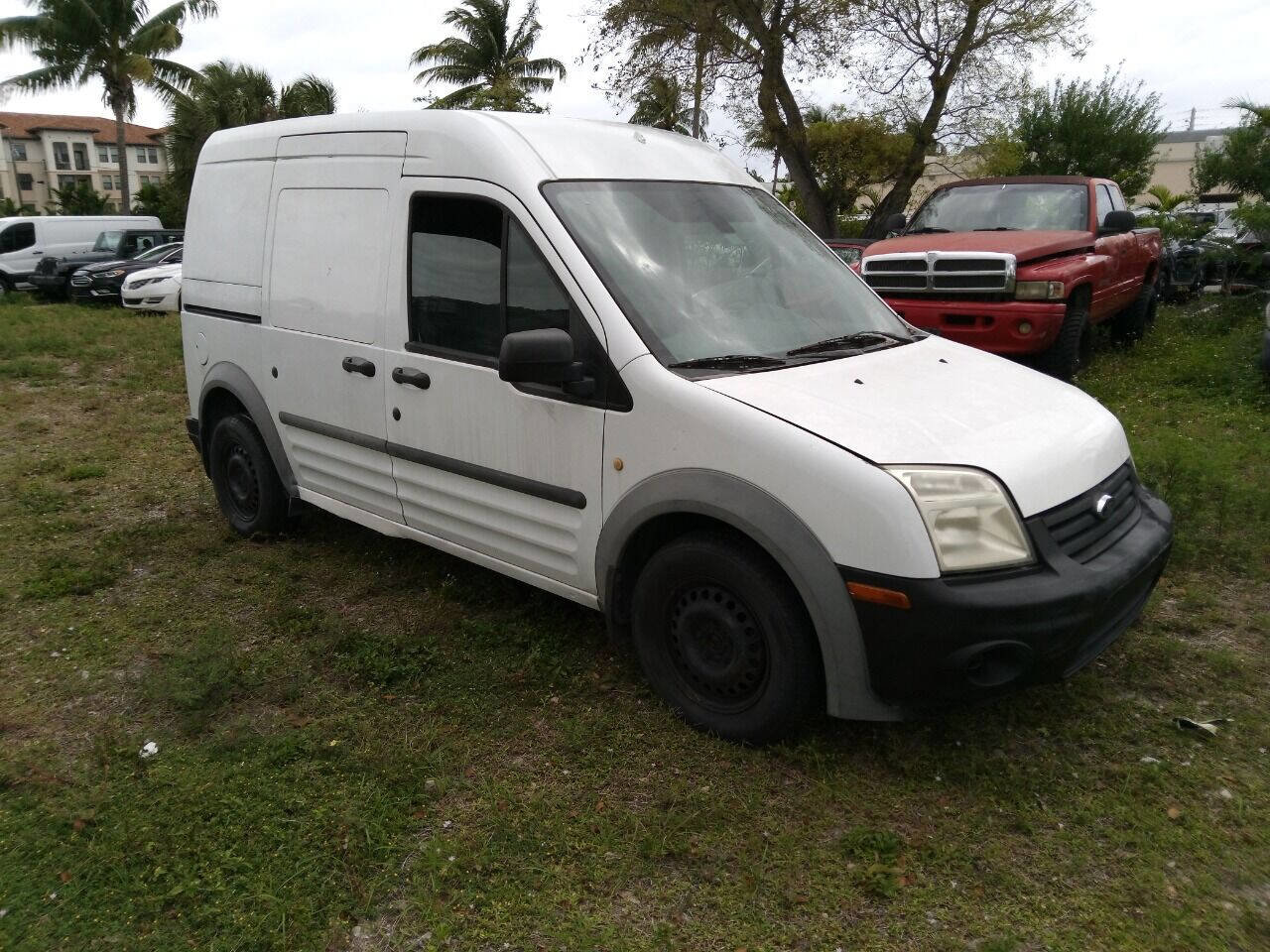 Used 2013 Ford Transit Connect XL image 2