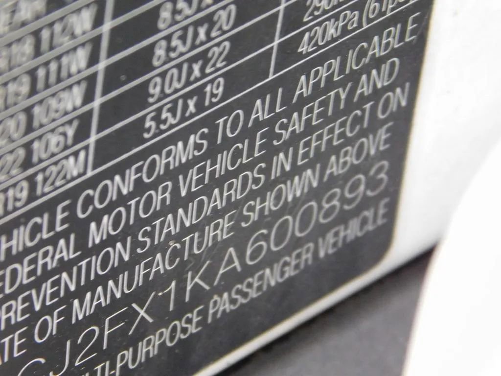 Used 2019 Jaguar F-PACE Premium image 26