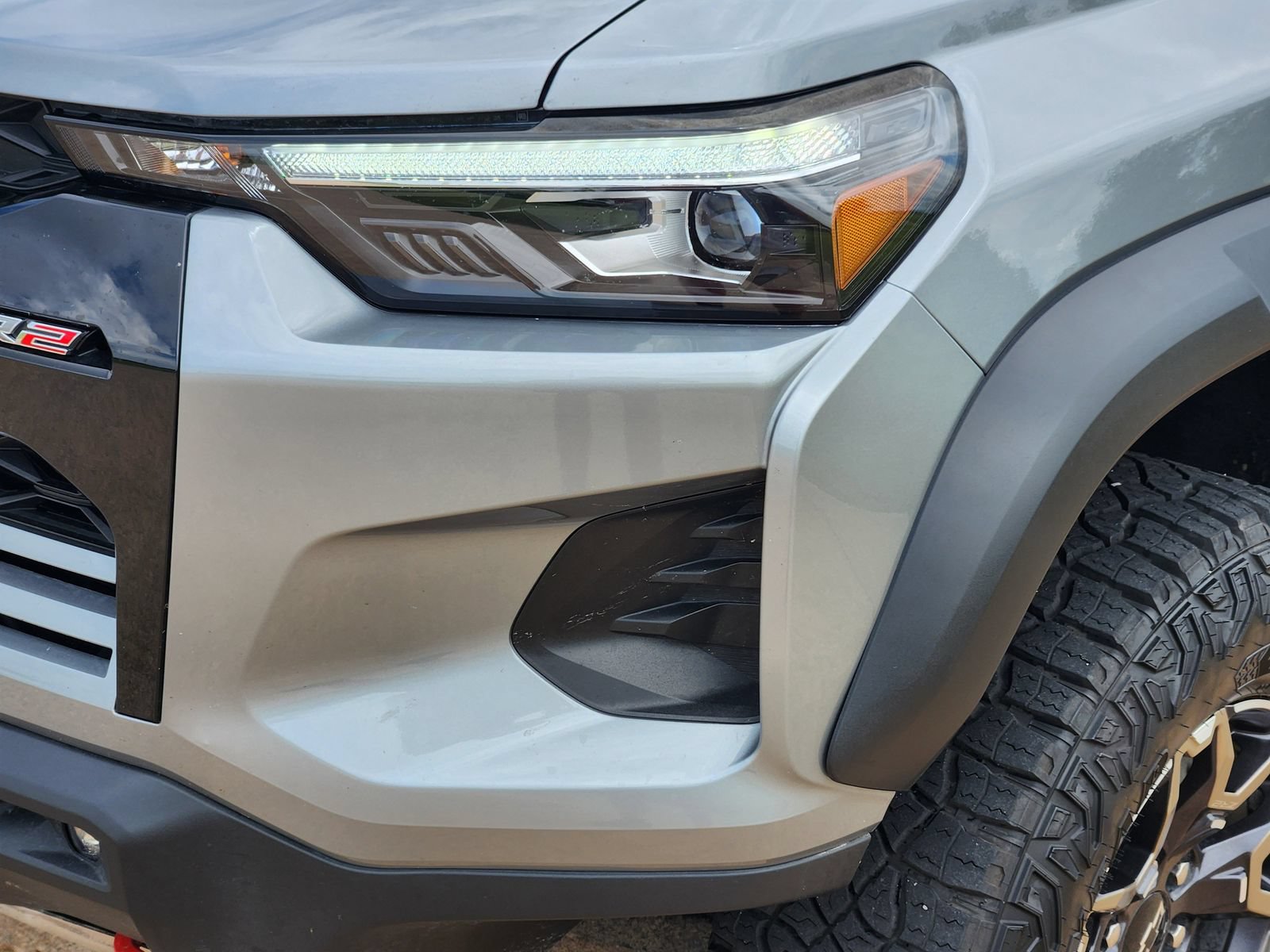 Used 2025 Chevrolet Colorado ZR2 w/ Technology Package AWD/4WD image 9