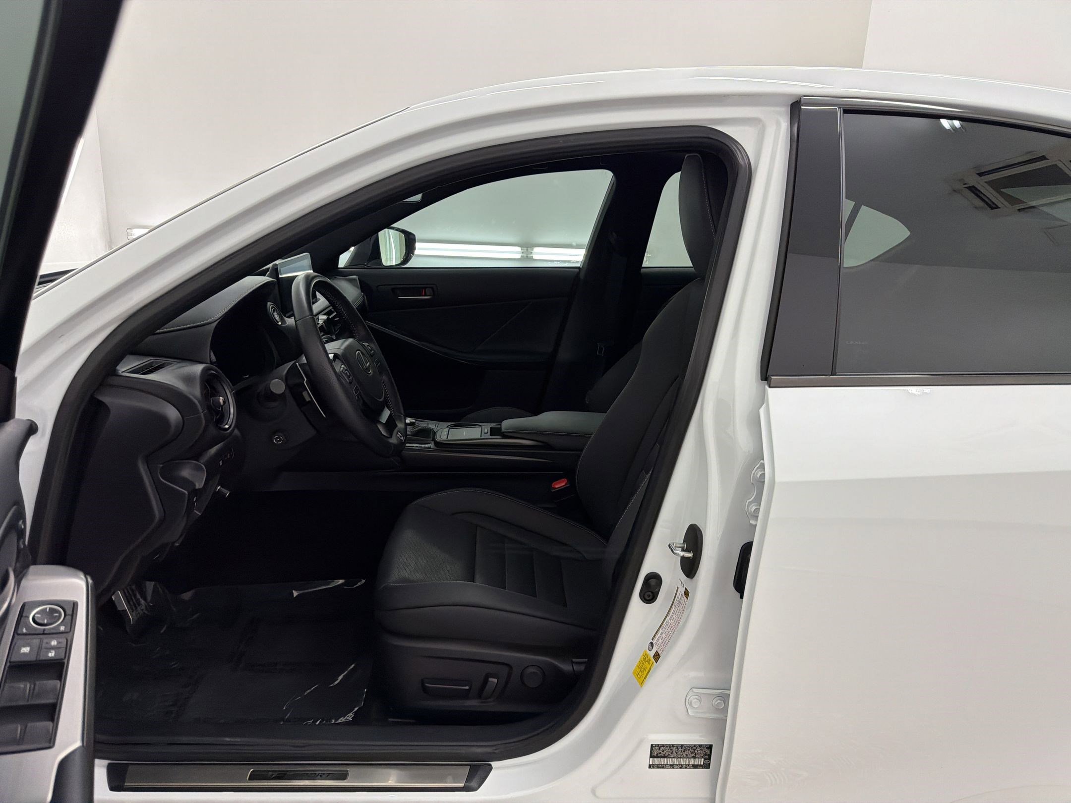 Used 2023 Lexus IS 500 w/ Accessory Package RWD image 5